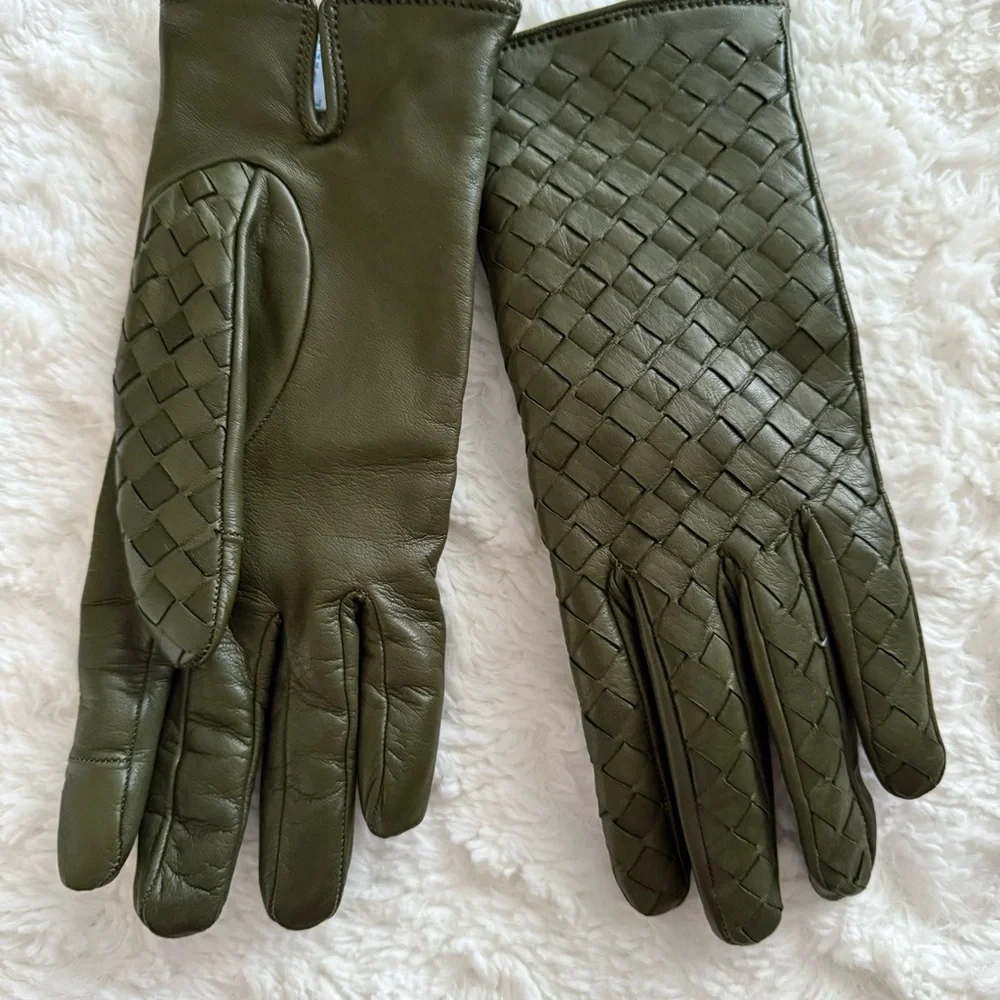 Woven Nappa Leather Cashmere Lining Gloves in Olive  Italy